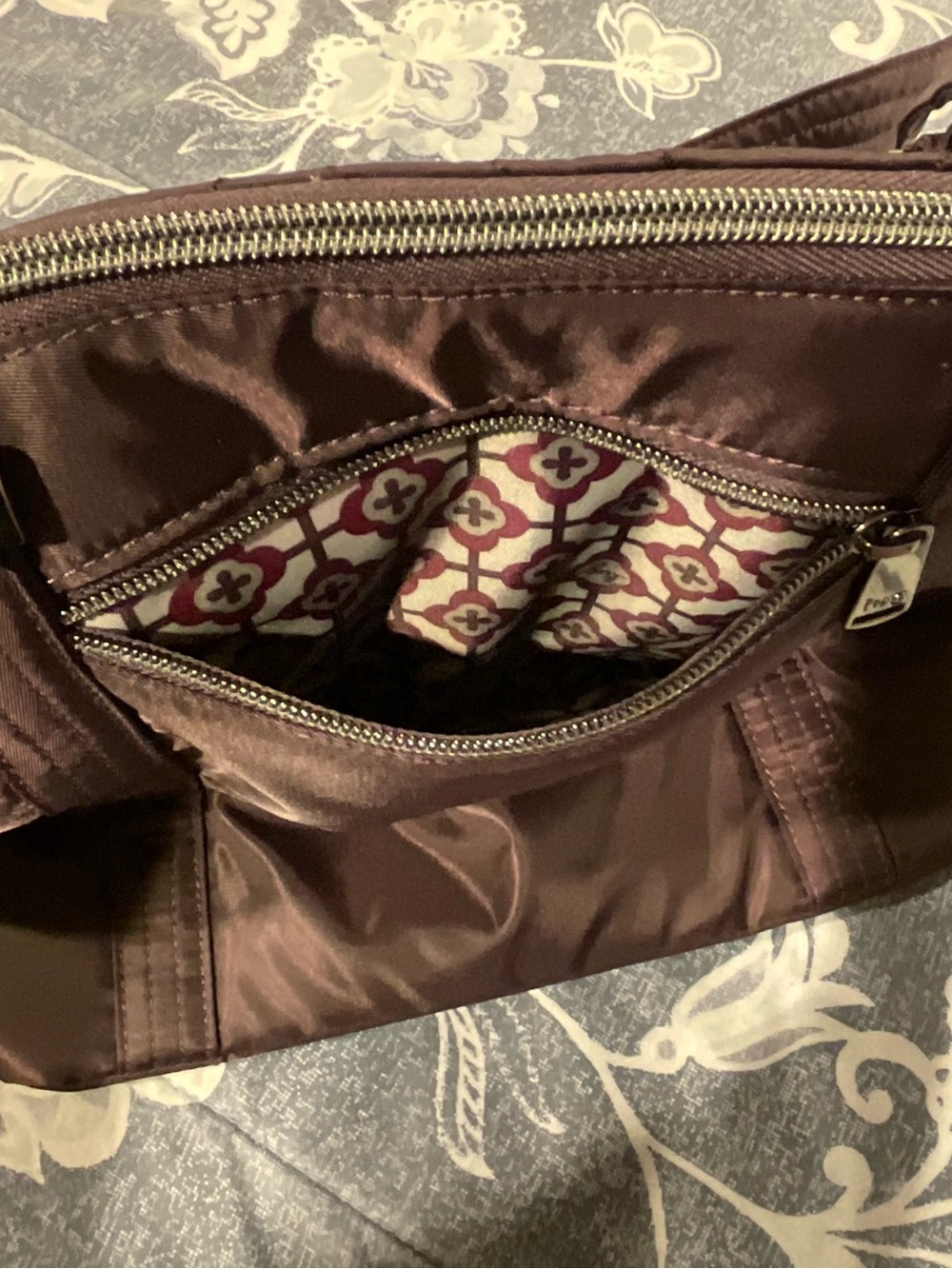 NWOT Catamaran Tote Bag & Removable Pouch, Plum - Picture 6 of 10